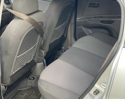 Серый Киа Рио, объемом двигателя 1.4 л и пробегом 2 тыс. км за 4600 $, фото 6 на Automoto.ua