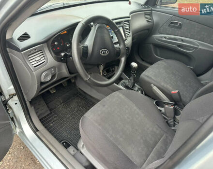 Серый Киа Рио, объемом двигателя 1.4 л и пробегом 223 тыс. км за 4700 $, фото 27 на Automoto.ua
