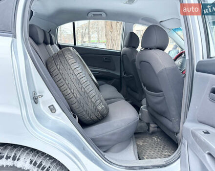 Сірий Кіа Ріо, об'ємом двигуна 1.34 л та пробігом 196 тис. км за 5300 $, фото 17 на Automoto.ua