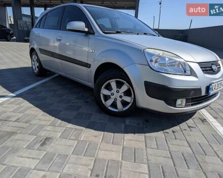 Серый Киа Рио, объемом двигателя 1.4 л и пробегом 177 тыс. км за 4650 $, фото 6 на Automoto.ua