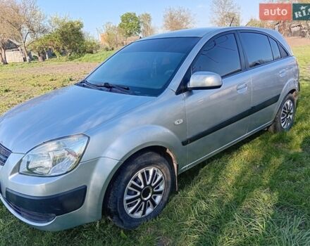 Серый Киа Рио, объемом двигателя 1.4 л и пробегом 220 тыс. км за 3699 $, фото 14 на Automoto.ua