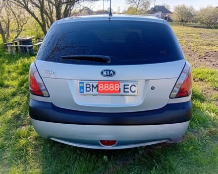 Серый Киа Рио, объемом двигателя 1.4 л и пробегом 225 тыс. км за 3800 $, фото 6 на Automoto.ua