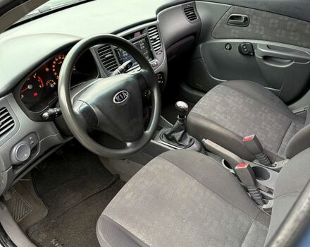 Серый Киа Рио, объемом двигателя 1.4 л и пробегом 17800 тыс. км за 3300 $, фото 10 на Automoto.ua