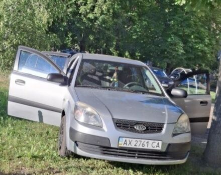Сірий Кіа Ріо, об'ємом двигуна 1.4 л та пробігом 240 тис. км за 5500 $, фото 6 на Automoto.ua