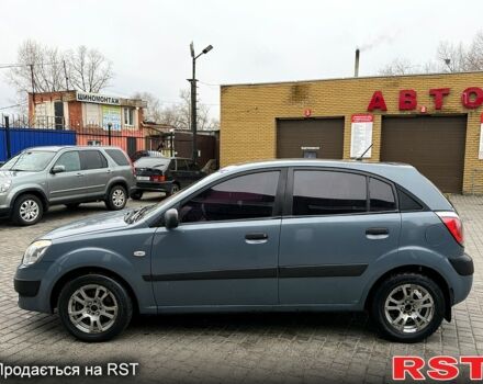 Серый Киа Рио, объемом двигателя 1.4 л и пробегом 17800 тыс. км за 3300 $, фото 7 на Automoto.ua
