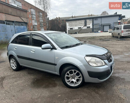 Серый Киа Рио, объемом двигателя 1.4 л и пробегом 223 тыс. км за 4700 $, фото 4 на Automoto.ua