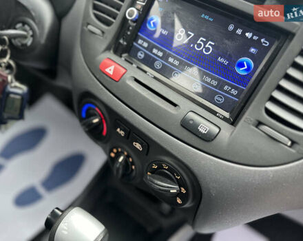 Сірий Кіа Ріо, об'ємом двигуна 1.4 л та пробігом 98 тис. км за 5990 $, фото 17 на Automoto.ua