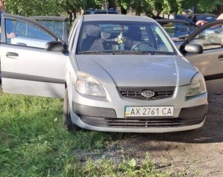 Сірий Кіа Ріо, об'ємом двигуна 1.4 л та пробігом 240 тис. км за 5500 $, фото 2 на Automoto.ua