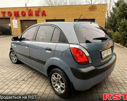 Серый Киа Рио, объемом двигателя 1.4 л и пробегом 17800 тыс. км за 3300 $, фото 6 на Automoto.ua