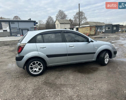 Серый Киа Рио, объемом двигателя 1.4 л и пробегом 223 тыс. км за 4700 $, фото 11 на Automoto.ua
