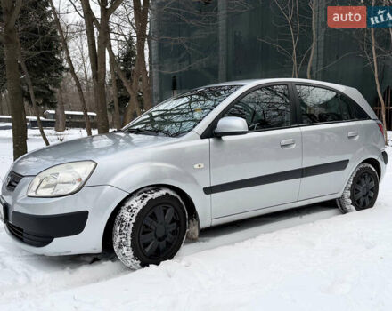 Сірий Кіа Ріо, об'ємом двигуна 1.34 л та пробігом 196 тис. км за 5300 $, фото 9 на Automoto.ua