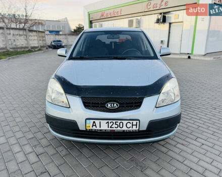 Сірий Кіа Ріо, об'ємом двигуна 1.4 л та пробігом 190 тис. км за 6000 $, фото 1 на Automoto.ua