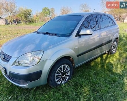 Серый Киа Рио, объемом двигателя 1.4 л и пробегом 220 тыс. км за 3699 $, фото 12 на Automoto.ua