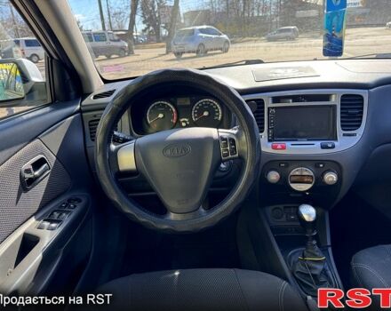 Серый Киа Рио, объемом двигателя 1.4 л и пробегом 196 тыс. км за 4450 $, фото 9 на Automoto.ua