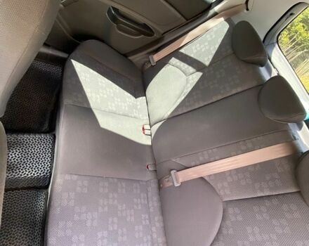 Серый Киа Рио, объемом двигателя 1.4 л и пробегом 223 тыс. км за 4250 $, фото 11 на Automoto.ua