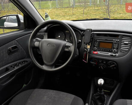 Серый Киа Рио, объемом двигателя 1.4 л и пробегом 131 тыс. км за 4650 $, фото 12 на Automoto.ua