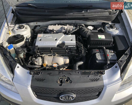 Киа Рио 2009 в Хмельницком на Automoto.ua Серый Киа Рио, объемом двигателя 1.4 л и пробегом 155 тыс. км за 5800 $, фото 20 на Automoto.ua