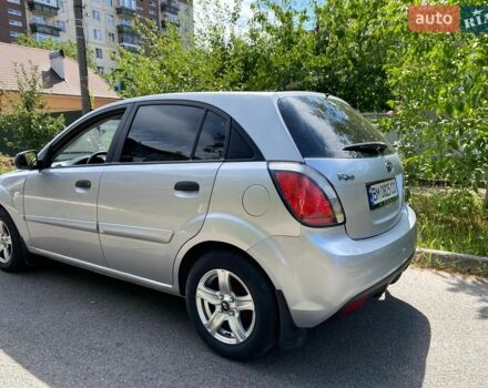 Серый Киа Рио, объемом двигателя 1.4 л и пробегом 223 тыс. км за 4250 $, фото 3 на Automoto.ua
