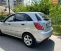 Серый Киа Рио, объемом двигателя 1.4 л и пробегом 223 тыс. км за 4250 $, фото 3 на Automoto.ua
