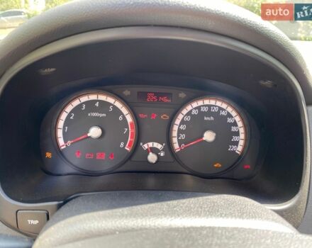 Серый Киа Рио, объемом двигателя 1.4 л и пробегом 223 тыс. км за 4250 $, фото 9 на Automoto.ua