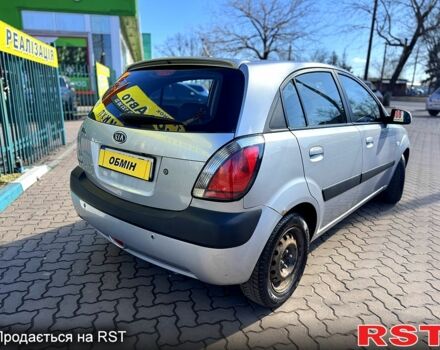 Серый Киа Рио, объемом двигателя 1.4 л и пробегом 196 тыс. км за 4450 $, фото 5 на Automoto.ua