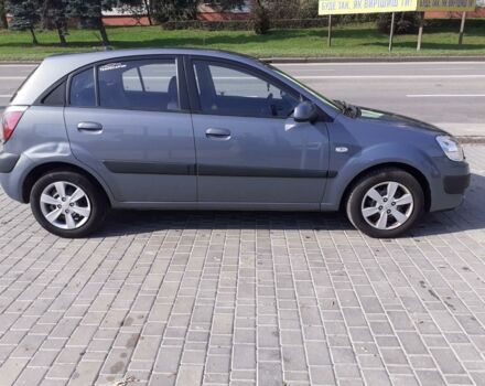 Серый Киа Рио, объемом двигателя 1.6 л и пробегом 209 тыс. км за 6490 $, фото 3 на Automoto.ua