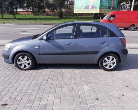 Серый Киа Рио, объемом двигателя 1.6 л и пробегом 209 тыс. км за 6490 $, фото 2 на Automoto.ua