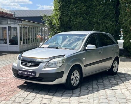 Серый Киа Рио, объемом двигателя 1.4 л и пробегом 174 тыс. км за 3800 $, фото 6 на Automoto.ua