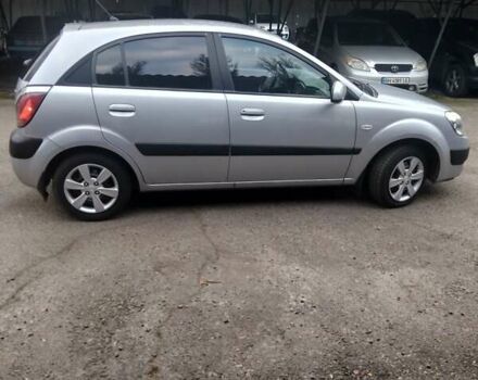 Сірий Кіа Ріо, об'ємом двигуна 1.5 л та пробігом 218 тис. км за 4200 $, фото 4 на Automoto.ua