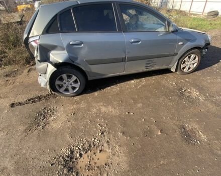 Серый Киа Рио, объемом двигателя 1.4 л и пробегом 200 тыс. км за 2200 $, фото 1 на Automoto.ua