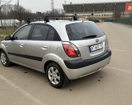 Серый Киа Рио, объемом двигателя 1.4 л и пробегом 131 тыс. км за 4650 $, фото 4 на Automoto.ua