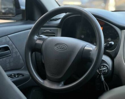 Серый Киа Рио, объемом двигателя 1.4 л и пробегом 135 тыс. км за 5778 $, фото 21 на Automoto.ua