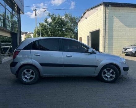 Серый Киа Рио, объемом двигателя 1.4 л и пробегом 135 тыс. км за 5778 $, фото 7 на Automoto.ua