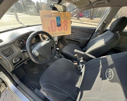 Серый Киа Рио, объемом двигателя 1.4 л и пробегом 196 тыс. км за 4450 $, фото 8 на Automoto.ua