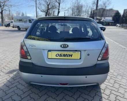 Серый Киа Рио, объемом двигателя 1.4 л и пробегом 196 тыс. км за 4450 $, фото 5 на Automoto.ua