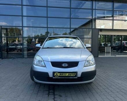 Серый Киа Рио, объемом двигателя 1.4 л и пробегом 135 тыс. км за 5778 $, фото 1 на Automoto.ua