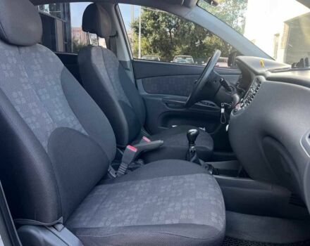 Серый Киа Рио, объемом двигателя 1.4 л и пробегом 135 тыс. км за 5778 $, фото 20 на Automoto.ua