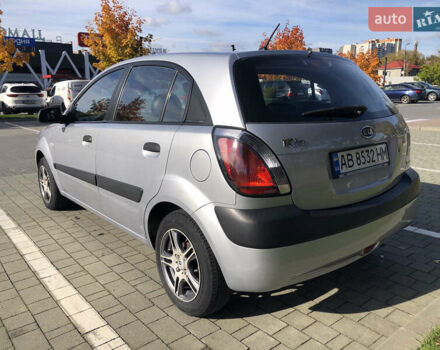 Киа Рио 2009 в Хмельницком на Automoto.ua Серый Киа Рио, объемом двигателя 1.4 л и пробегом 155 тыс. км за 5800 $, фото 3 на Automoto.ua