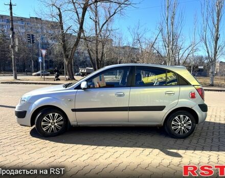 Серый Киа Рио, объемом двигателя 1.4 л и пробегом 196 тыс. км за 4450 $, фото 3 на Automoto.ua