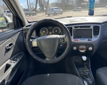 Серый Киа Рио, объемом двигателя 1.4 л и пробегом 196 тыс. км за 4450 $, фото 13 на Automoto.ua