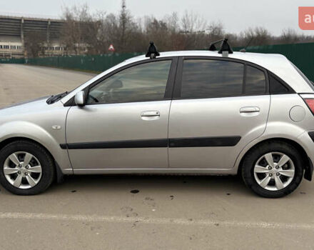 Серый Киа Рио, объемом двигателя 1.4 л и пробегом 131 тыс. км за 4650 $, фото 5 на Automoto.ua