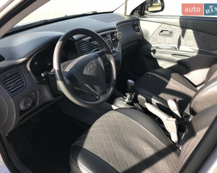 Киа Рио 2009 в Хмельницком на Automoto.ua Серый Киа Рио, объемом двигателя 1.4 л и пробегом 155 тыс. км за 5800 $, фото 10 на Automoto.ua