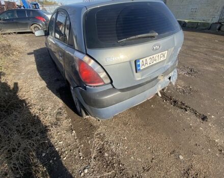 Серый Киа Рио, объемом двигателя 1.4 л и пробегом 200 тыс. км за 2200 $, фото 2 на Automoto.ua
