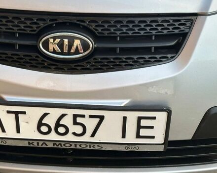 Серый Киа Рио, объемом двигателя 1.4 л и пробегом 136 тыс. км за 5200 $, фото 8 на Automoto.ua