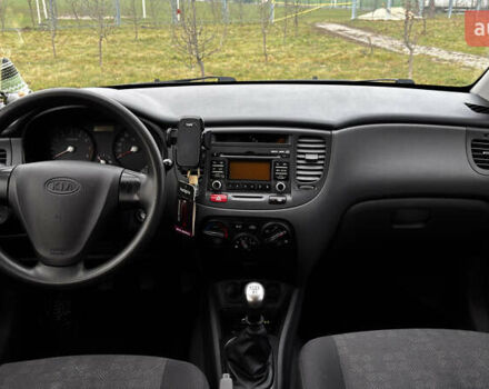 Серый Киа Рио, объемом двигателя 1.4 л и пробегом 131 тыс. км за 4650 $, фото 10 на Automoto.ua
