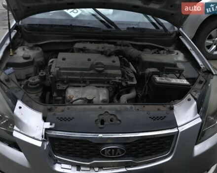 Серый Киа Рио, объемом двигателя 1.4 л и пробегом 95 тыс. км за 2880 $, фото 10 на Automoto.ua