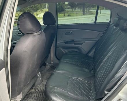 Серый Киа Рио, объемом двигателя 1.4 л и пробегом 156 тыс. км за 4000 $, фото 6 на Automoto.ua