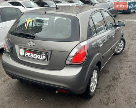 Серый Киа Рио, объемом двигателя 1.6 л и пробегом 207 тыс. км за 7299 $, фото 8 на Automoto.ua