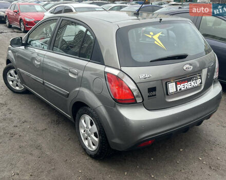 Серый Киа Рио, объемом двигателя 1.6 л и пробегом 207 тыс. км за 7299 $, фото 5 на Automoto.ua