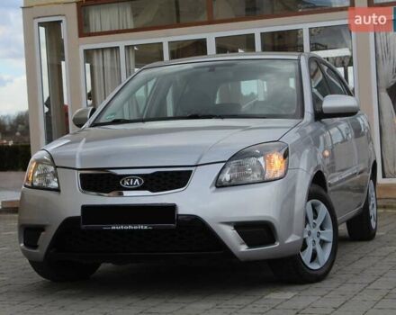 Сірий Кіа Ріо, об'ємом двигуна 1.4 л та пробігом 165 тис. км за 5590 $, фото 8 на Automoto.ua
